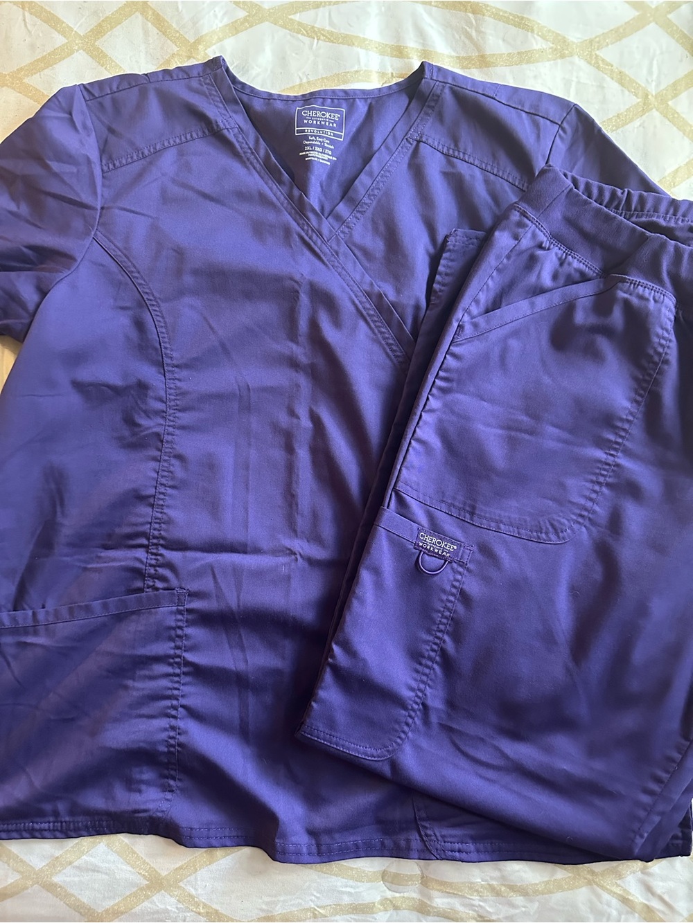 Cherokee Grape workwear Scrub set Gently